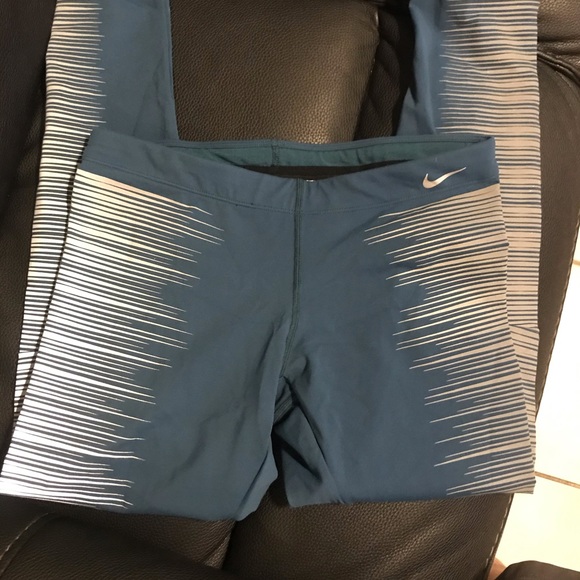 Nike Sample Reflective Running Tight Sz M - Picture 3 of 7